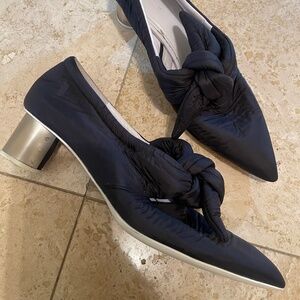 Jil Sander fabric bow low heels in sz 40